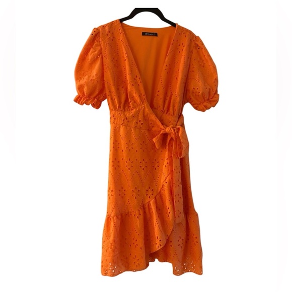 Simplee Orange eyelet mini wrap dress size large - Picture 1 of 7